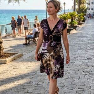 Purple Patterned V-Neck Midi Dress with Decorative Waist Buckle